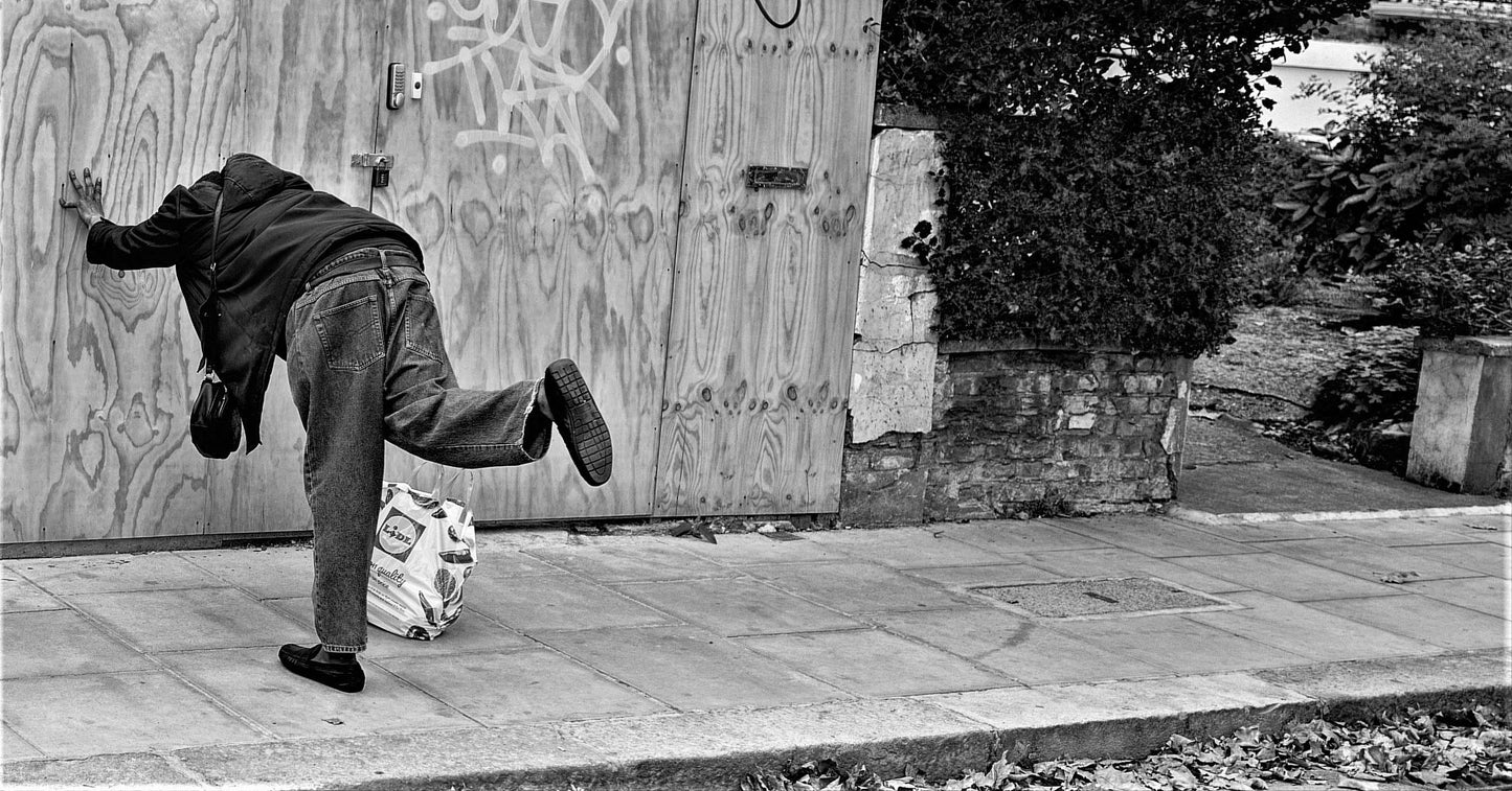 No Lamp Post - I've Been Caught Short.